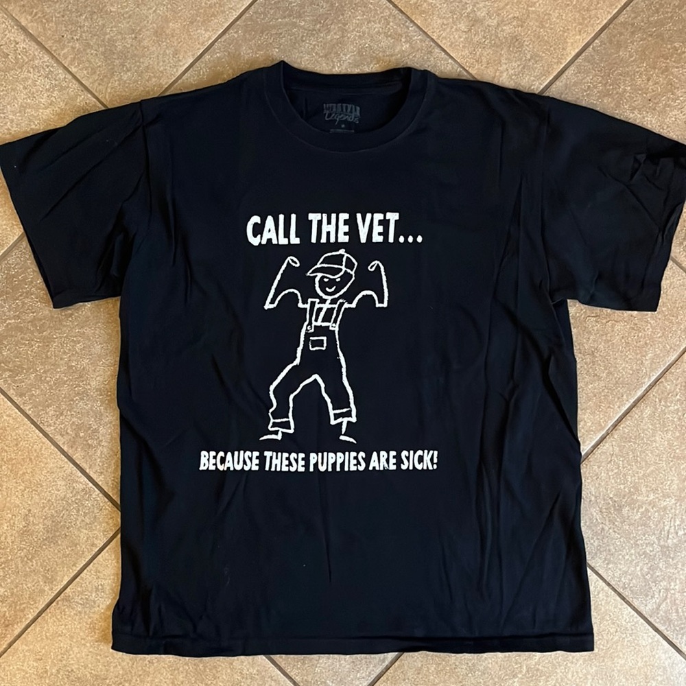 Lifestyle Legends Call the Vet shirt size medium